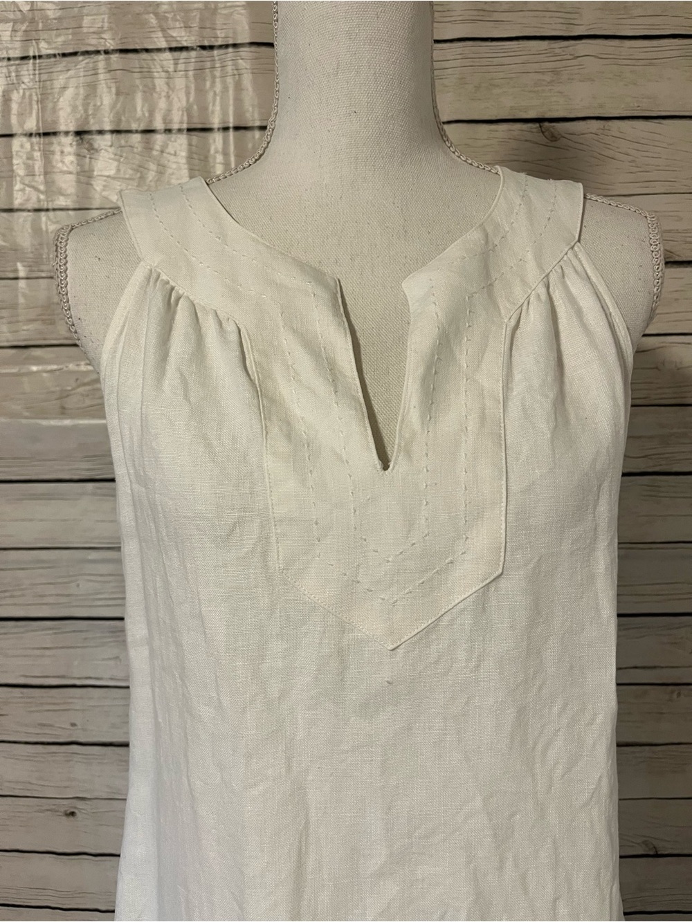 Tommy Bahama White Linen Sleeveless Fray Hem Ruffle V-Neck Dress Size Medium - Picture 4 of 5